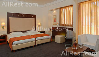 Atrion Hotel 4